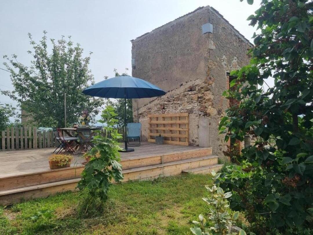 La Ferme Des Galoches Panzió Villemontais Kültér fotó