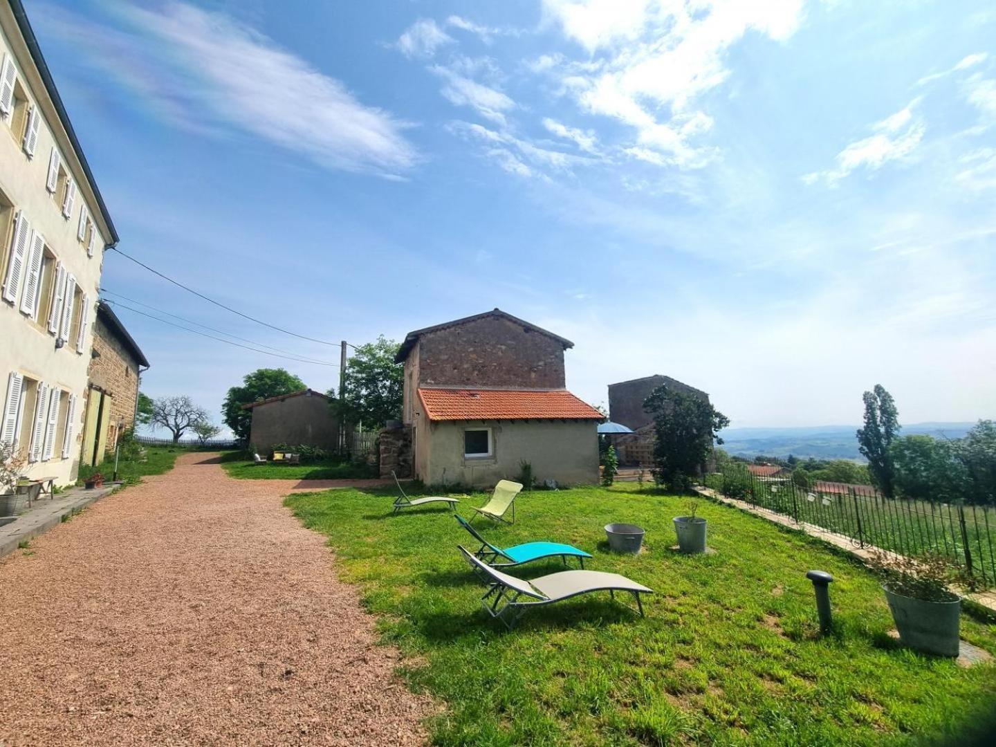 La Ferme Des Galoches Panzió Villemontais Kültér fotó